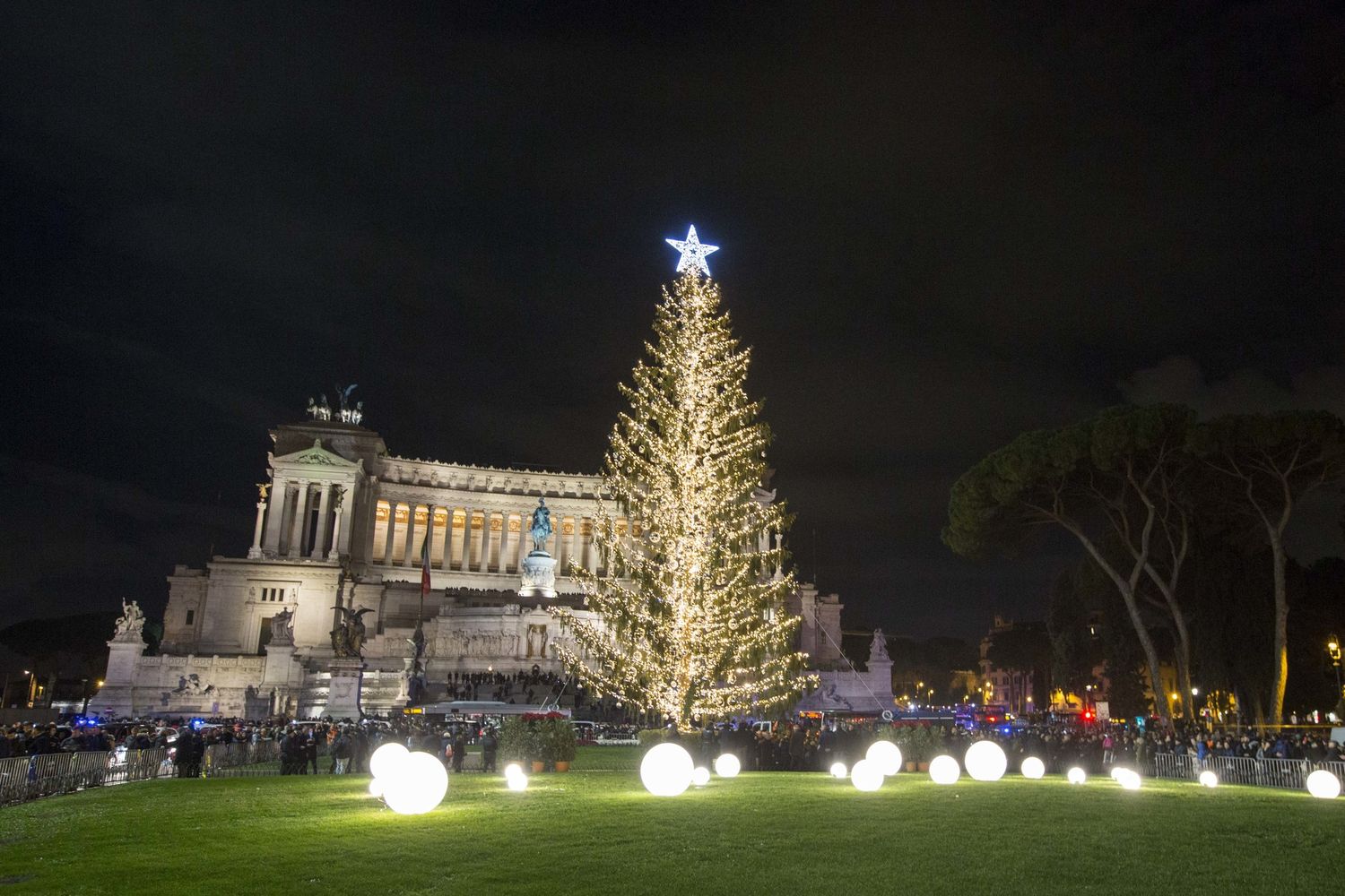 Accensione dell'albero di Natale a Piazza Venezia, Roma (AGF)