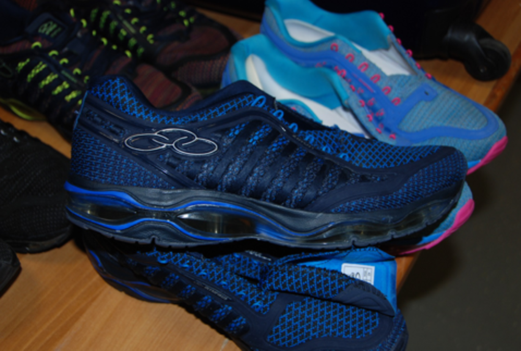 Cocaina liquida sostituita al gel delle scarpe da ginnastica