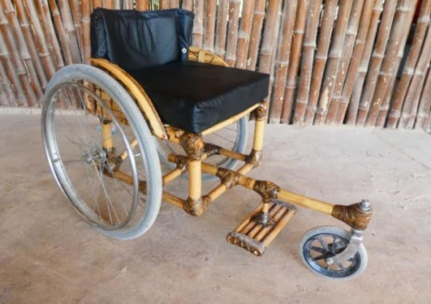 Come funzionano le biciclette e le sedie a rotelle di bamb&ugrave; made in Ghana