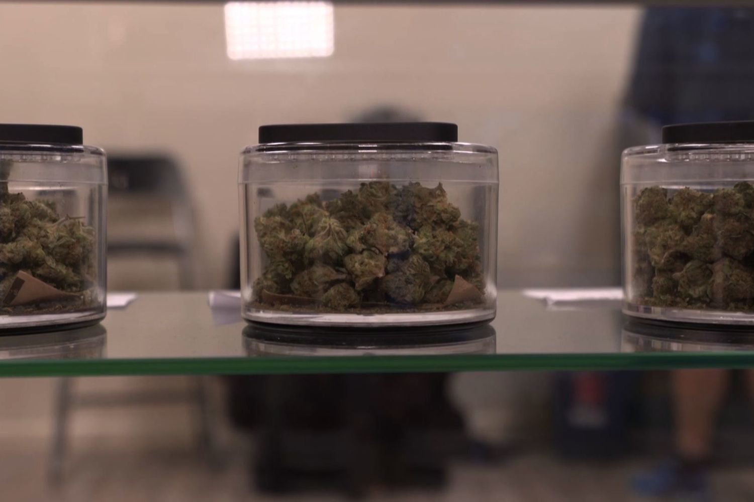 &nbsp;Marijuana (fotogramma video)