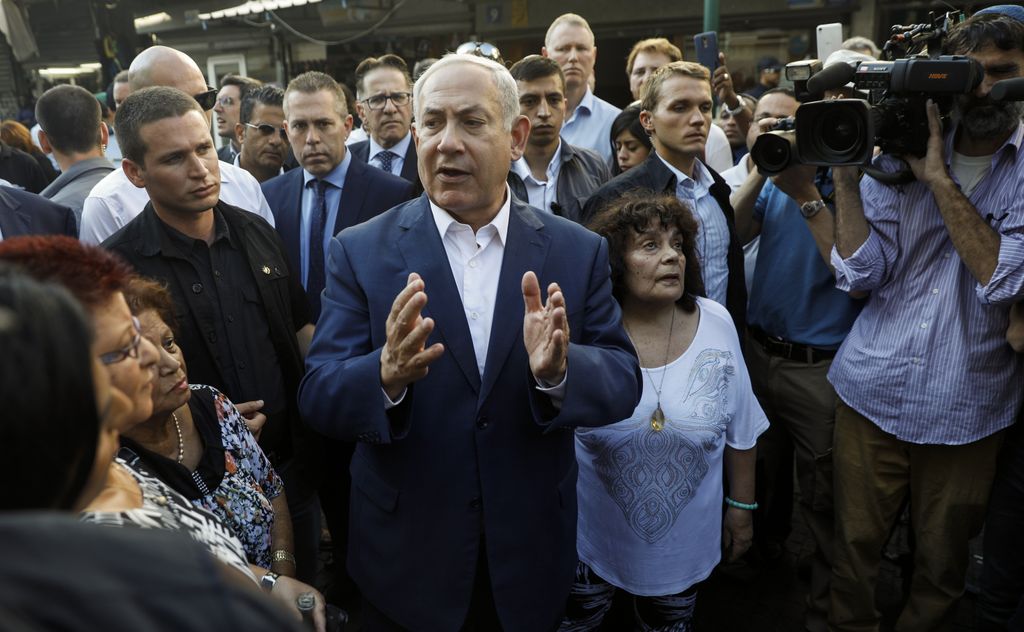 &nbsp;Netanyahu incontra i residenti di Tel Aviv sud