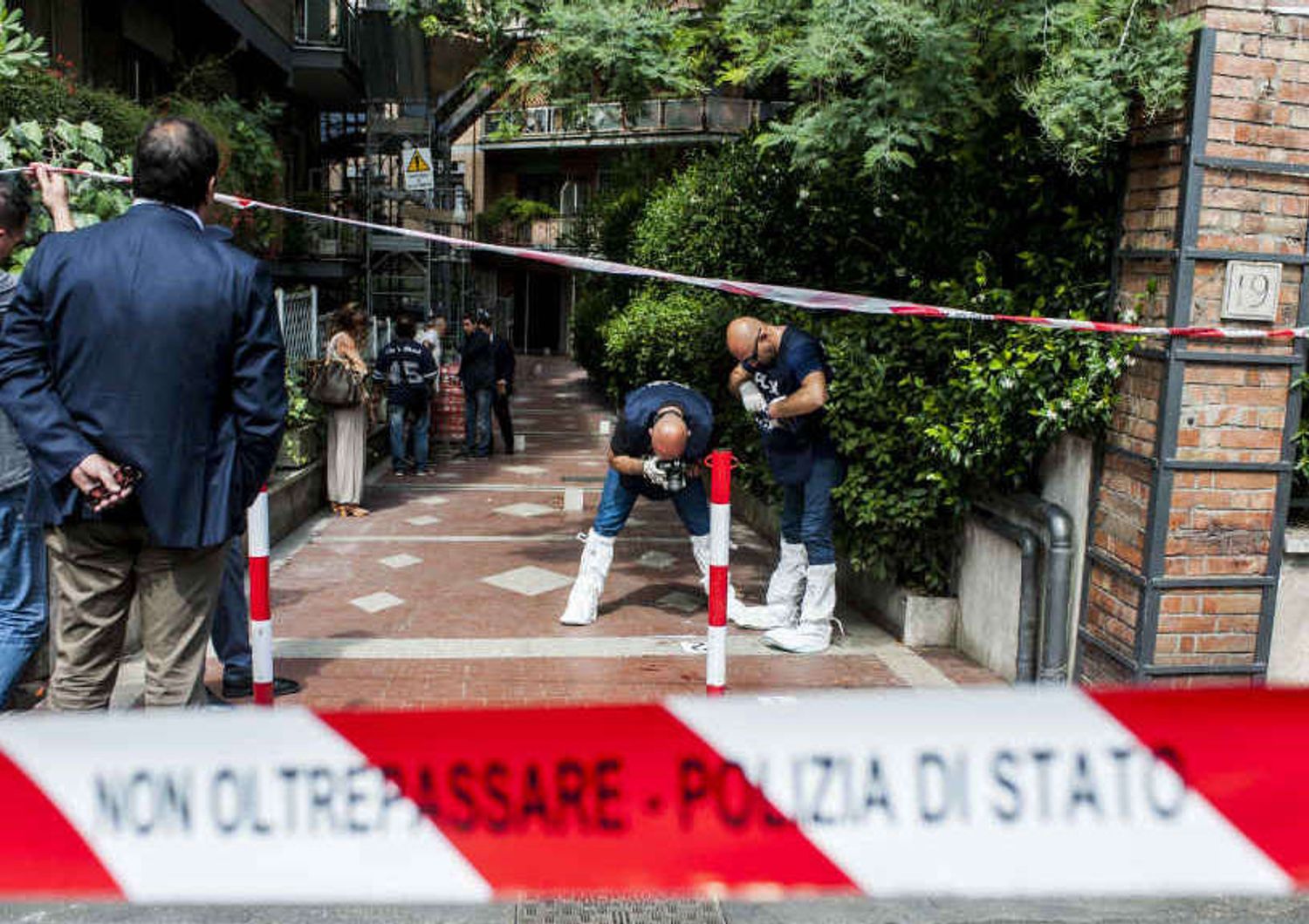 Agguato a Roma, uomo ucciso a colpi di pistola alla Camilluccia