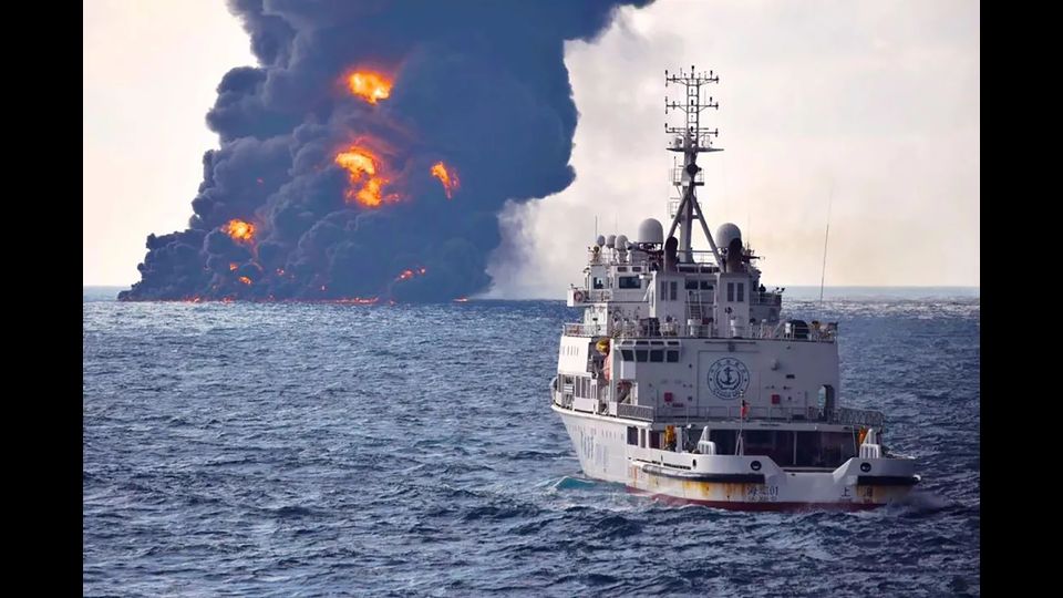 La petroliera &quot;Shanchi&quot; affonda&nbsp; al largo della costa orientale della Cina