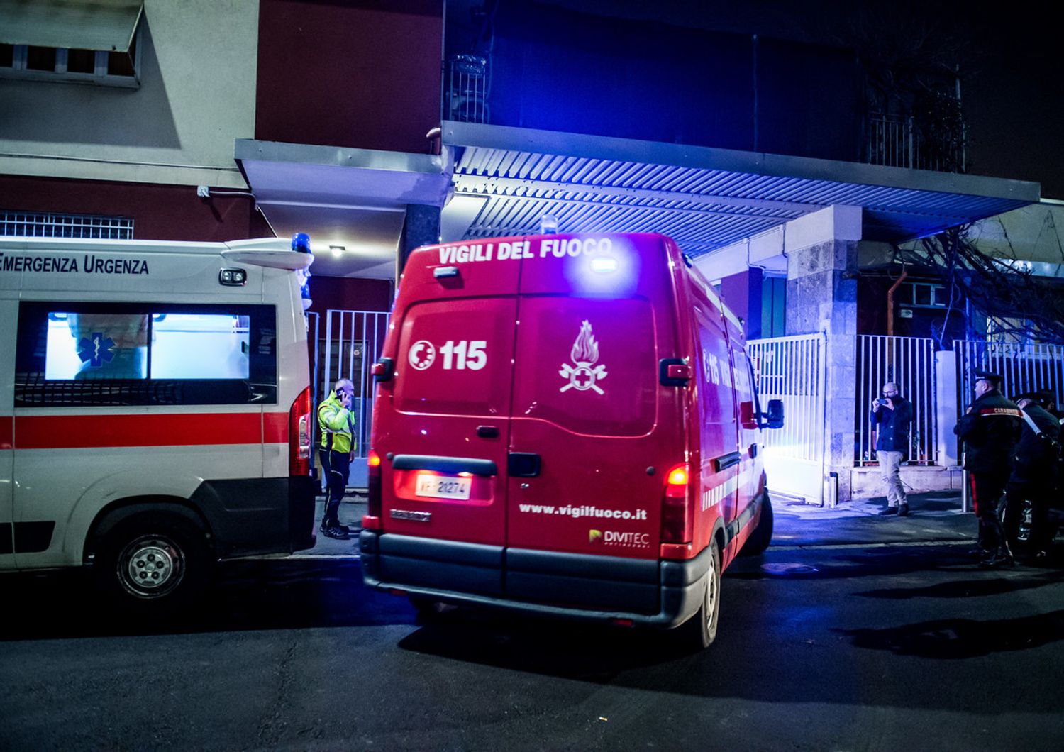 Vigili del fuoco e ambulanza