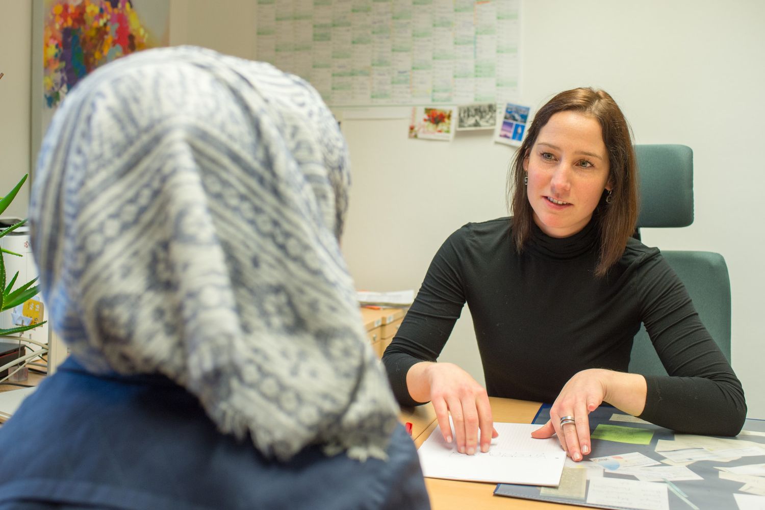 &nbsp;Donna con velo