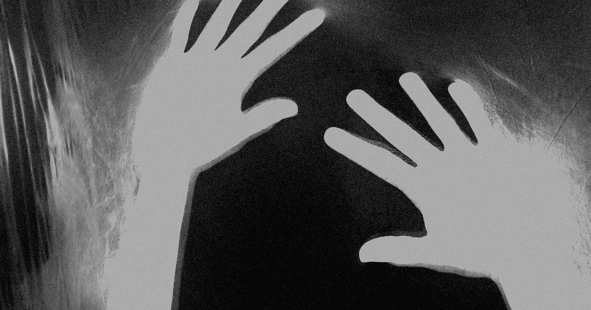 Roma: Stuprarono una 18enne appartata in auto col fidanzato, 3 fermati