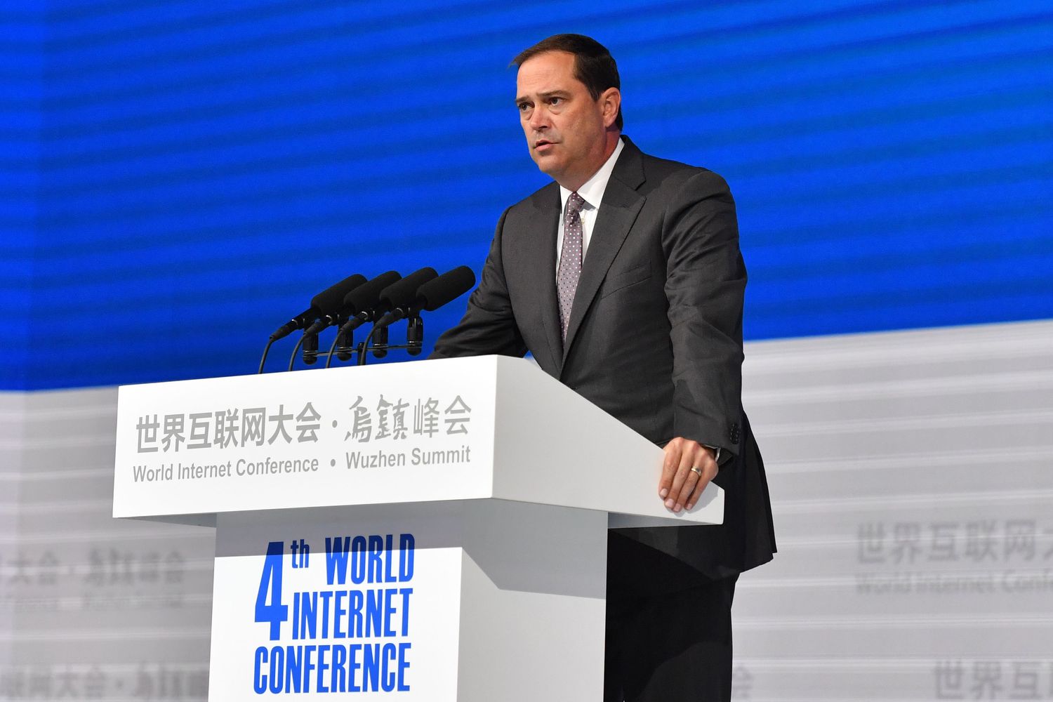 &nbsp;Chuck Robbins (Cisco)