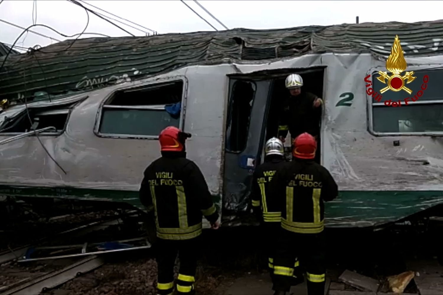 &nbsp;Questa mattina alle ore 7 &egrave; deragliato un treno tra Segrate e Pioltello, alle porte di Milano. Vigili del Fuoco sul posto per le operazioni di soccorso con diverse squadre