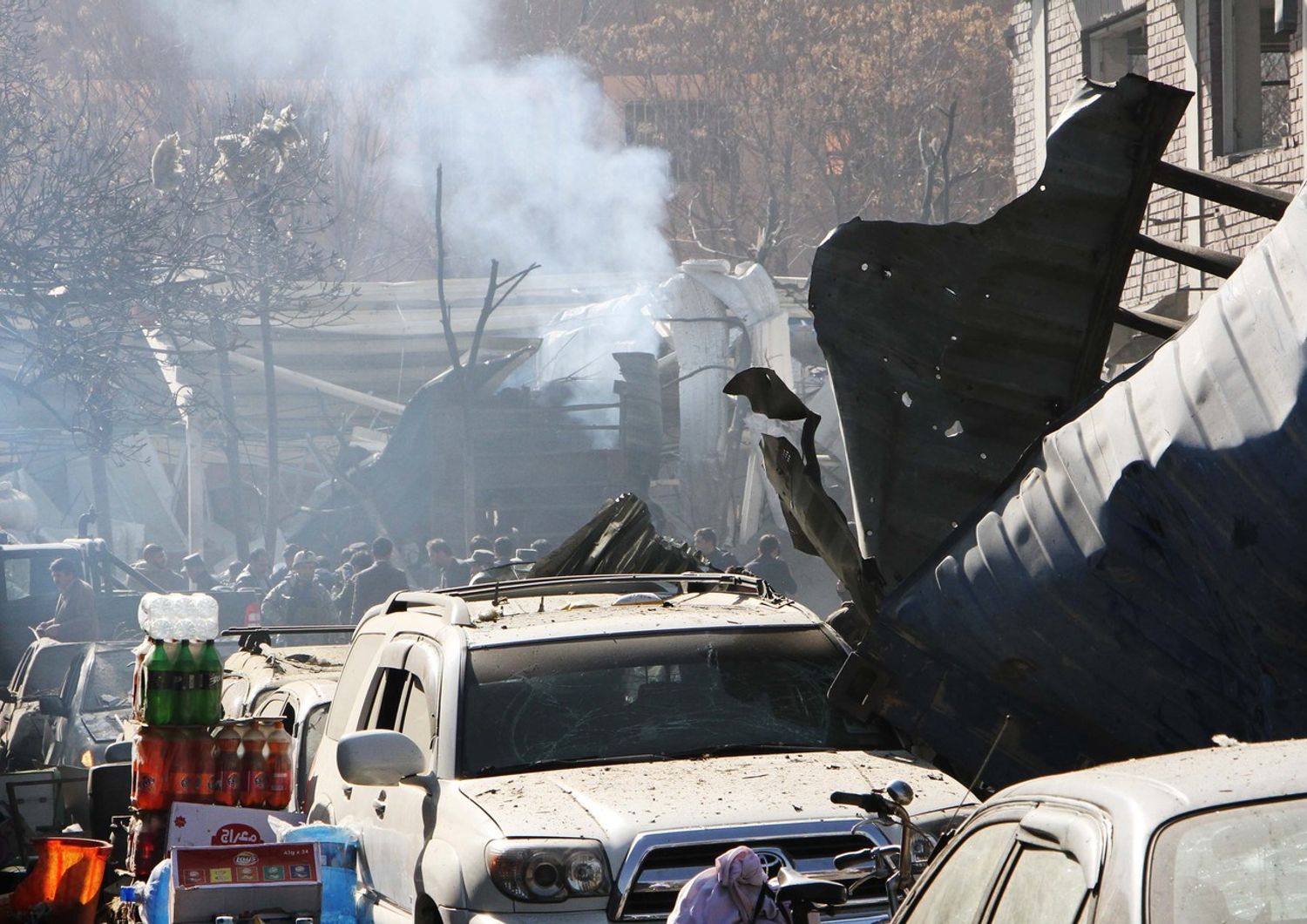 Un&#39;ambulanza piena di tritolo ha ucciso quasi 100 persone a Kabul. Il video