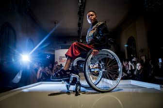 Fashion e innovazione in passerella grazie a 16 modelle disabili che sfilano per&nbsp;Clayton