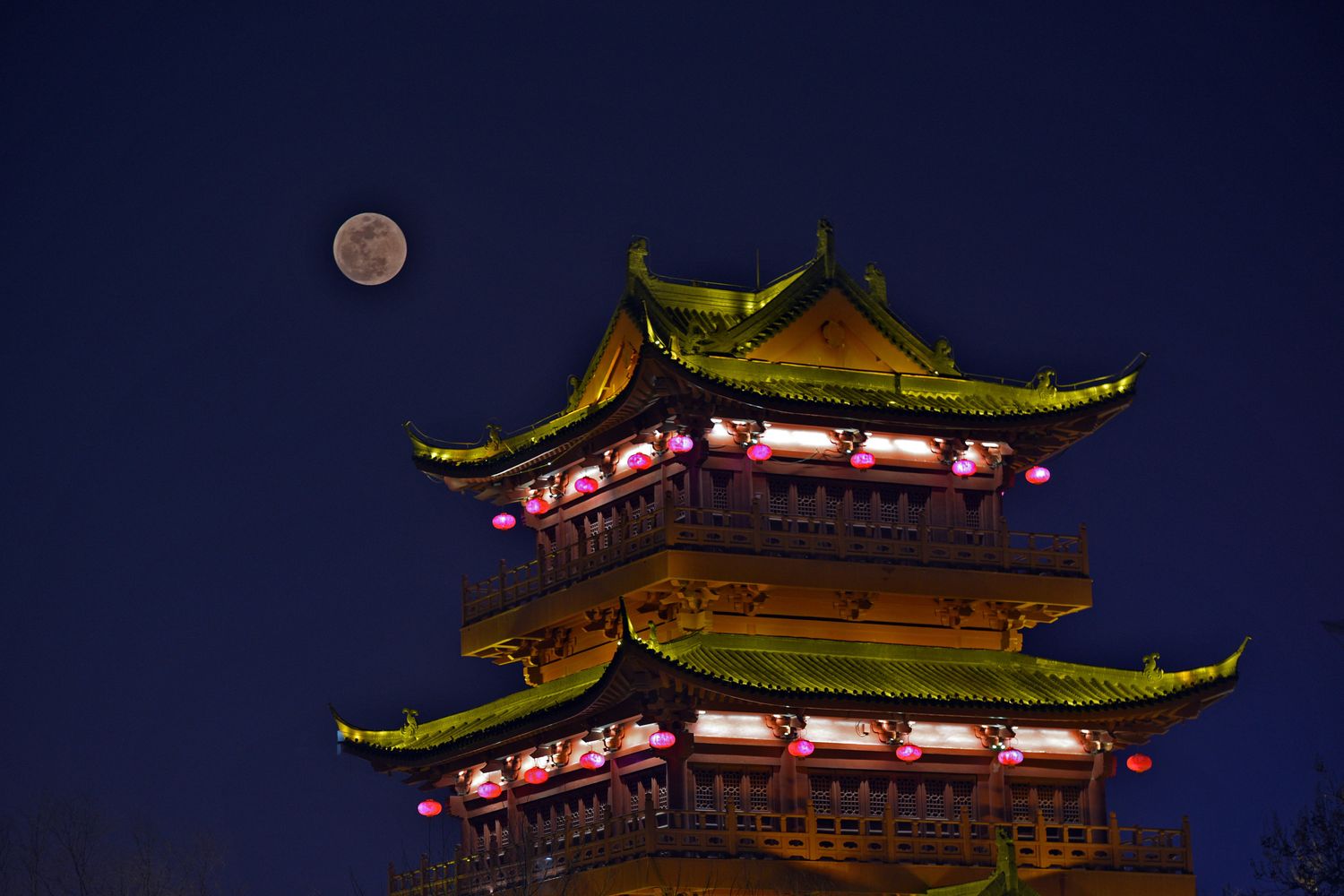 &nbsp;La super Luna rossa e blu&nbsp;a Huaian, in Cina