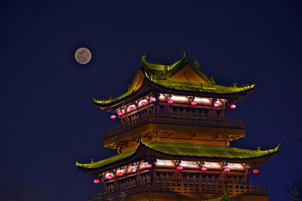 &nbsp;La super Luna rossa e blu&nbsp;a Huaian, in Cina