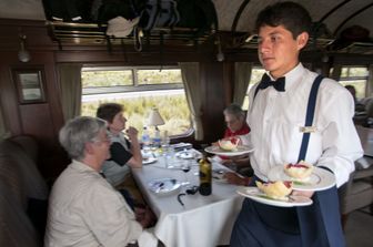 &nbsp;Oggi le mance vanno tutte ai camerieri, ma le nuove regole potrebbero penalizzarli.