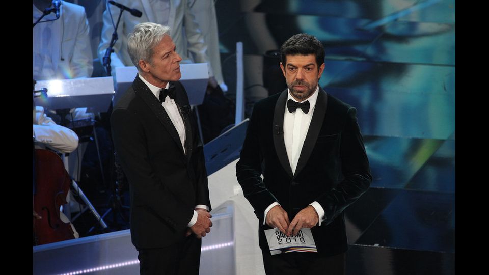 A Sanremo 2018 Claudio Baglioni e Pierfrancesco Favino