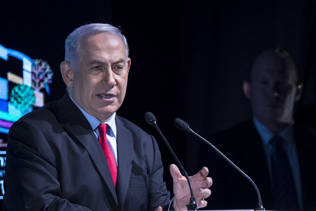 &nbsp;Netanyahu risponde alle domande dei cronisti sulla sua incriminazione