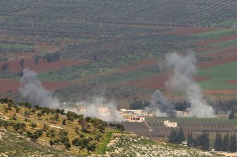Siria: forze pro-Assad ad&nbsp;Afrin, caccia&nbsp;turchi&nbsp;le bombardano&nbsp;