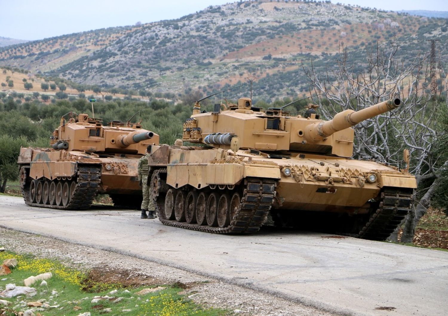 &nbsp;Carri armati alle porte di Afrin