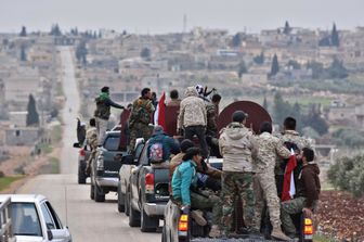 &nbsp;Una colonna di miliziani filo Assad muove su Afrin