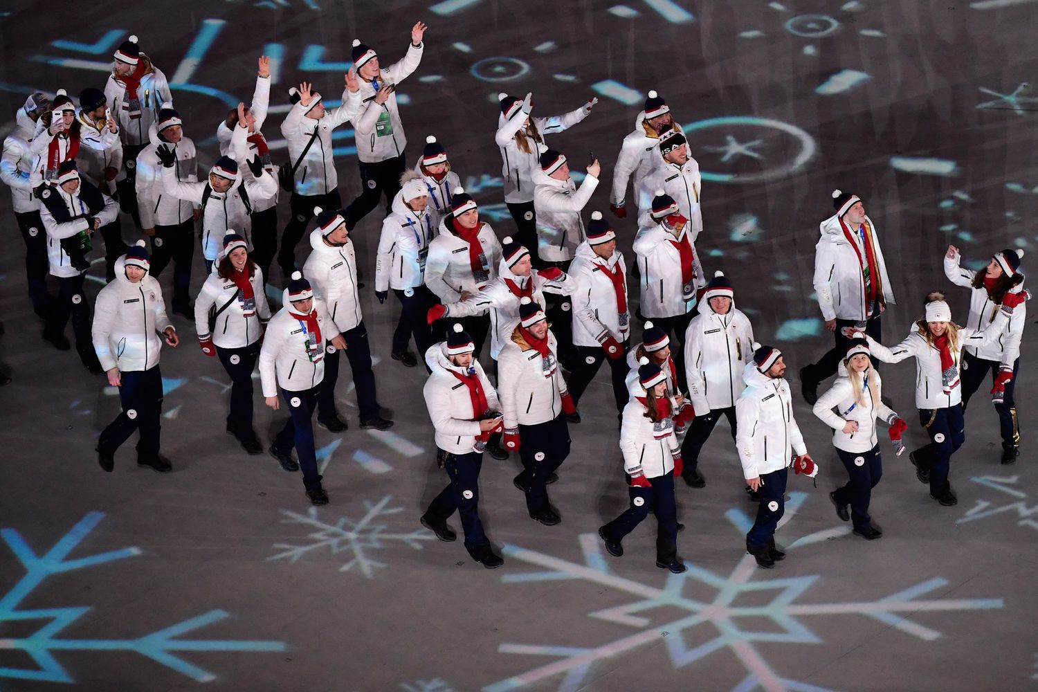Gli atleti russi alla cerimonia di chiusura delle Olimpiadi invernali di PyeongChang 2018 &nbsp;