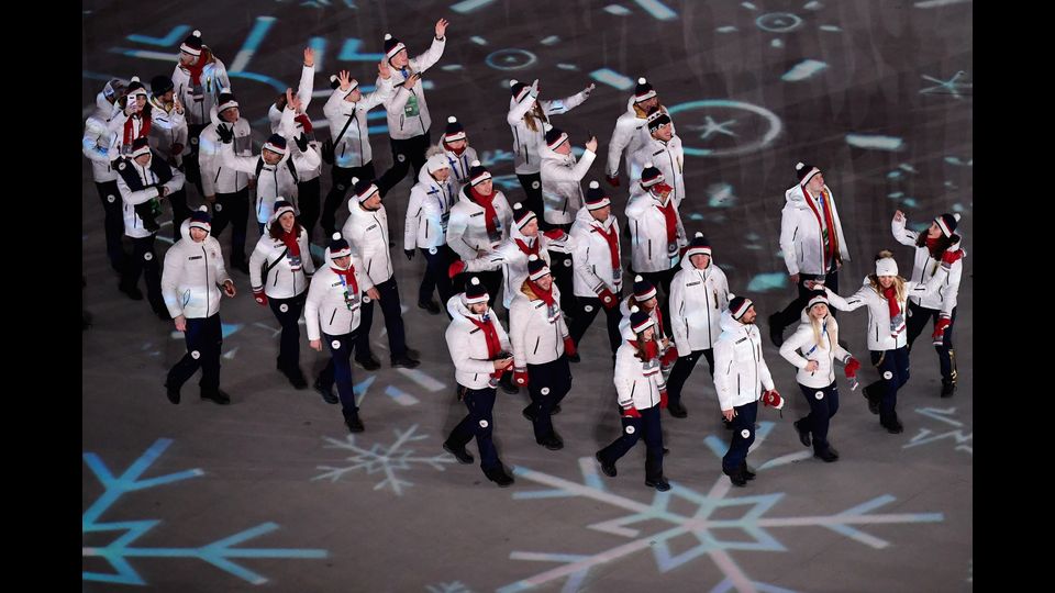 Gli atleti russi alla cerimonia di chiusura delle Olimpiadi invernali di PyeongChang 2018 &nbsp;