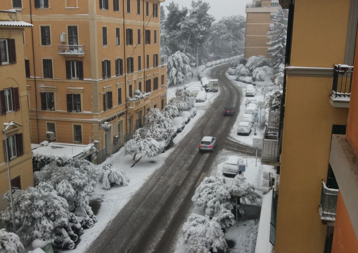 &nbsp;Neve a Roma - Via Nemorense