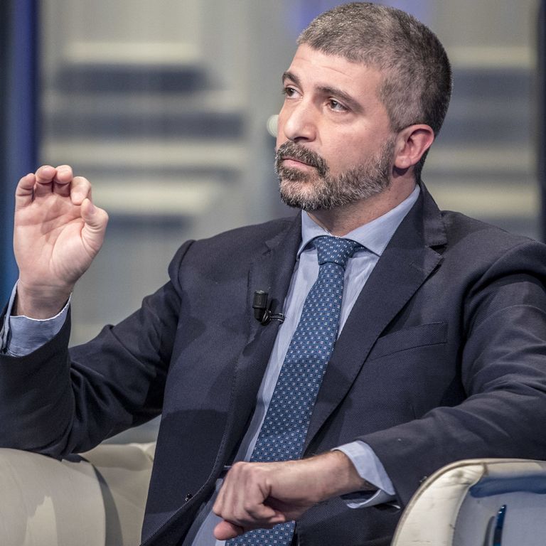 &nbsp;Simone Di Stefano leader di Casapound