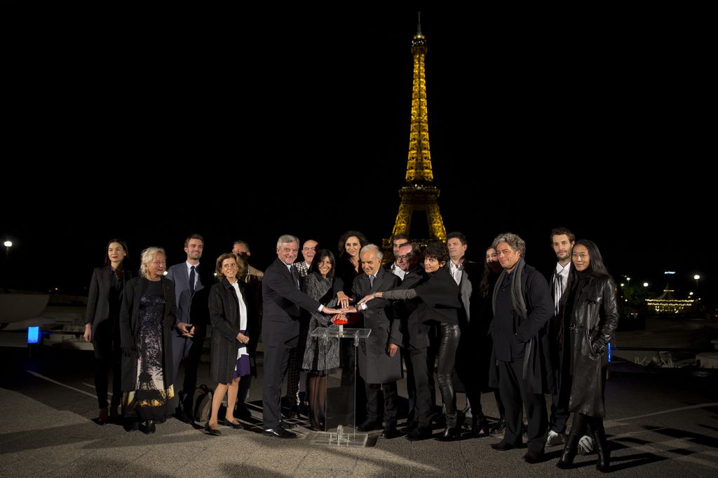 &nbsp;Il gotha della moda francese con il sindaco di Parigi alla settimana della moda 2015