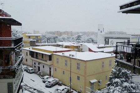 &nbsp;Neve a Napoli