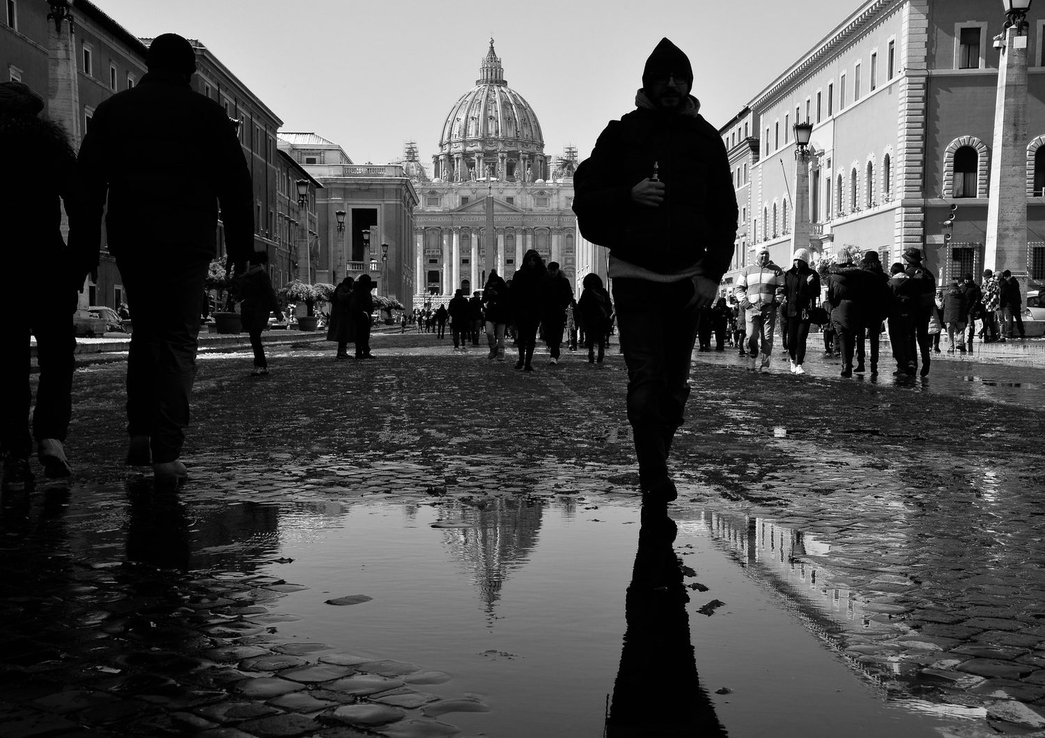 &nbsp;La neve si scioglie a Piazza San Pietro