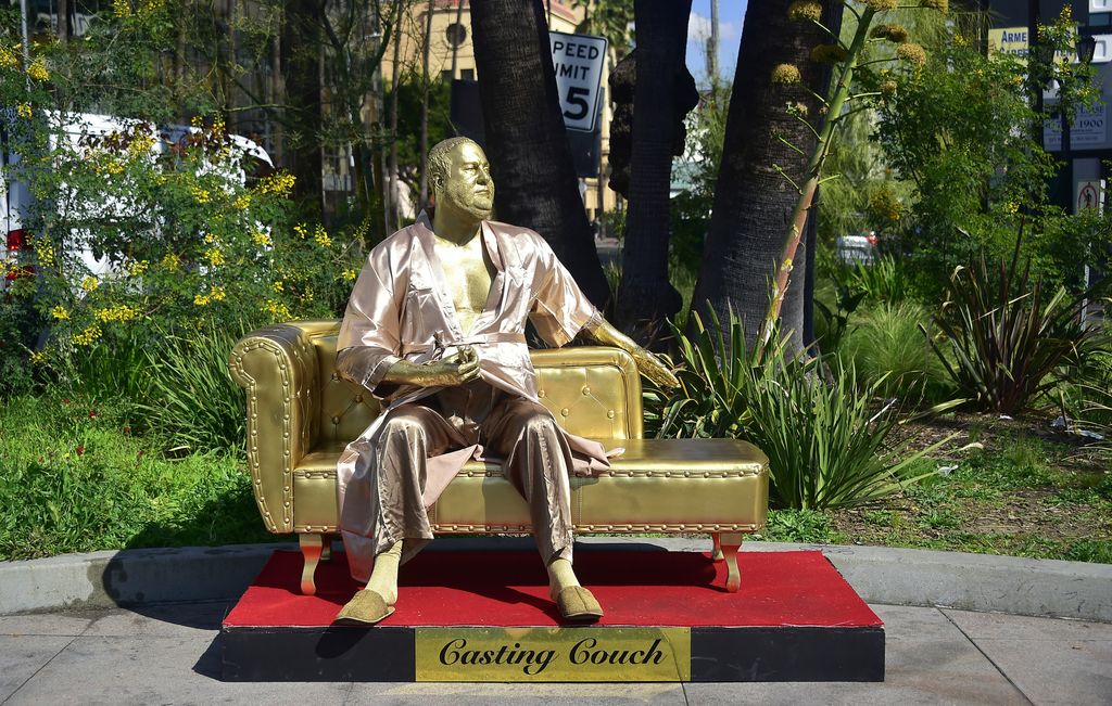 &nbsp;La statua dedicata ad Harvey Weinstein dell'artista Plastic Jesus