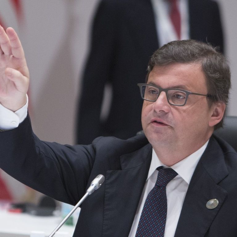 &nbsp;Carlo Calenda