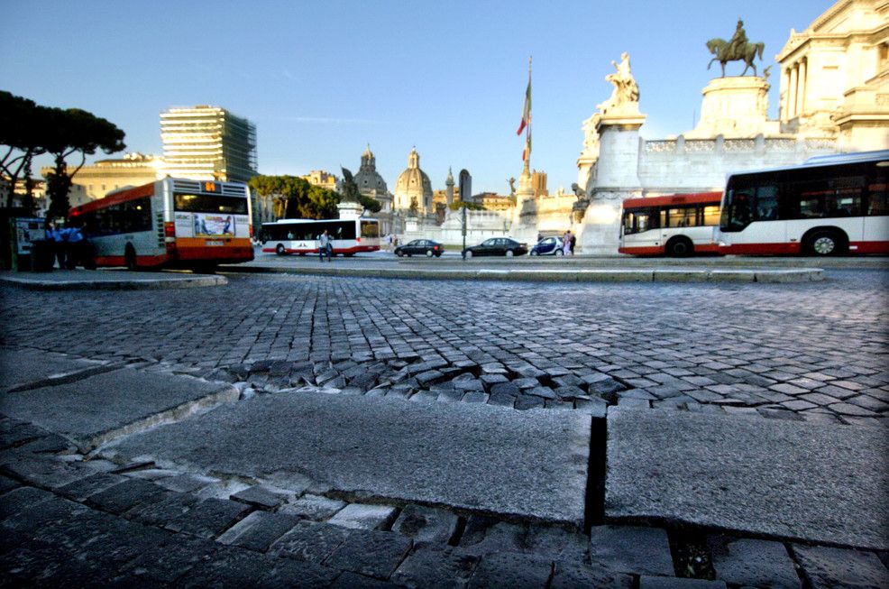 &nbsp;Buche in strada a Roma&nbsp;