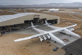 Perch&eacute; Paul Allen sta costruendo l&#39;aereo pi&ugrave; grande del mondo?