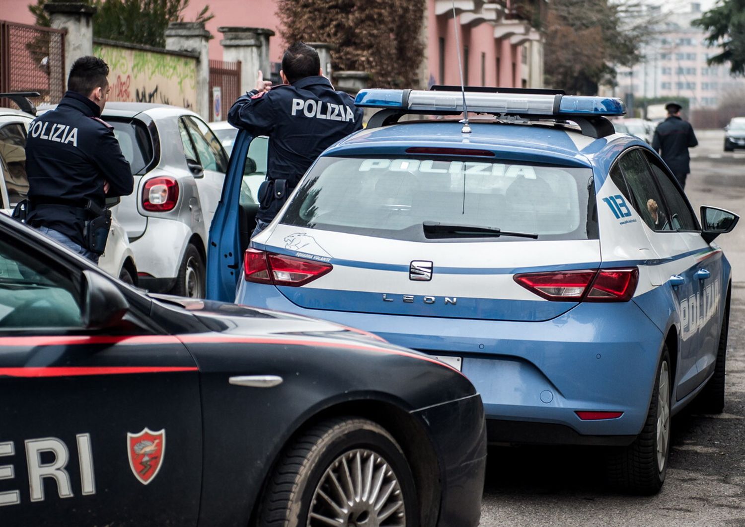 &nbsp;Carabinieri Polizia