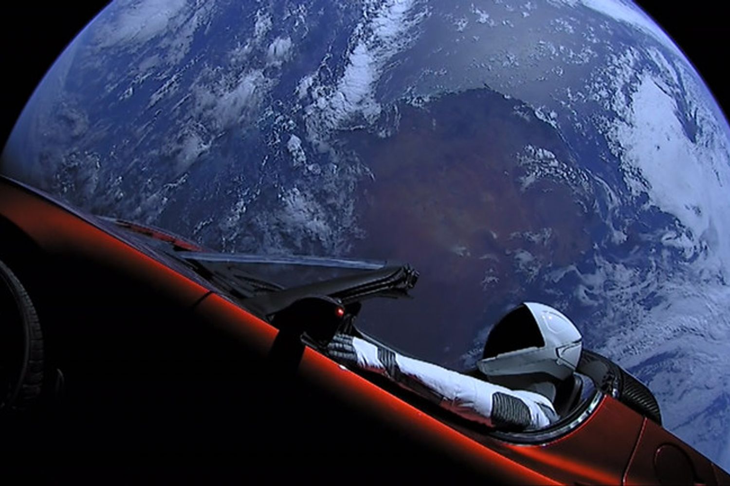 La Tesla lanciata nello spazio con il Falcon Heavy&nbsp;