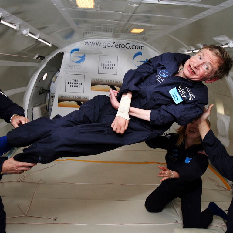 &nbsp;Stephen Hawking ha anche sperimentato la gravit&agrave; zero durante un volo sull'Oceano Atlantico nel 2007 &nbsp;