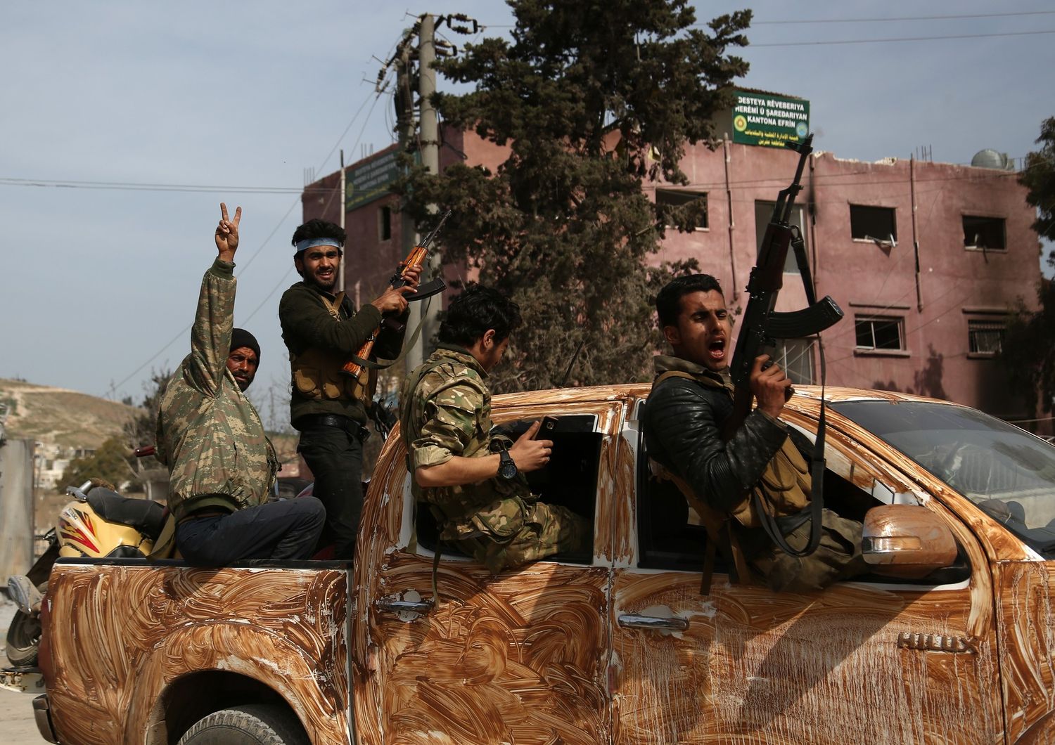 &nbsp;Soldati della Free Syrian Army entrano ad Afrin