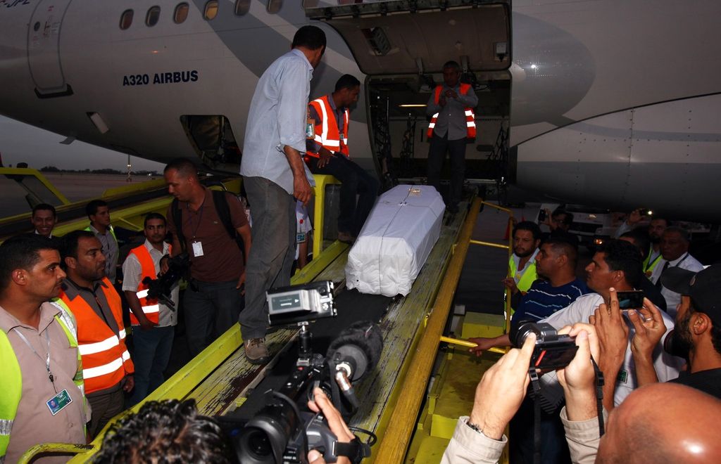 &nbsp;La bara di Ghanem giunge a Tripoli