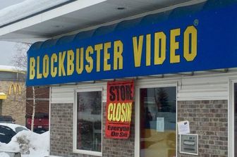 &nbsp;Il negozio Blockbuster di North Pole in Alaska