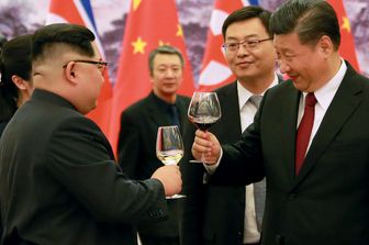 &nbsp;Il brindisi tra Kim e Xi