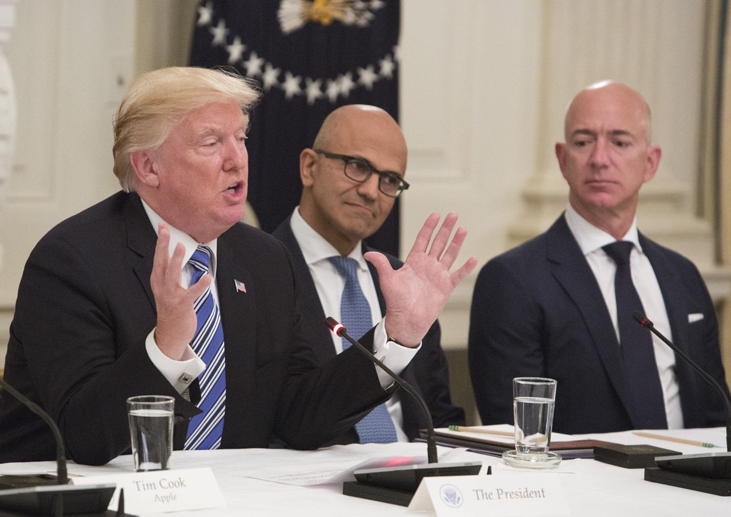 &nbsp;Da sinistra, Donald Trump (Presidente Usa), Satya Nadella (Microsoft) e Jeff Bezos (Amazon)