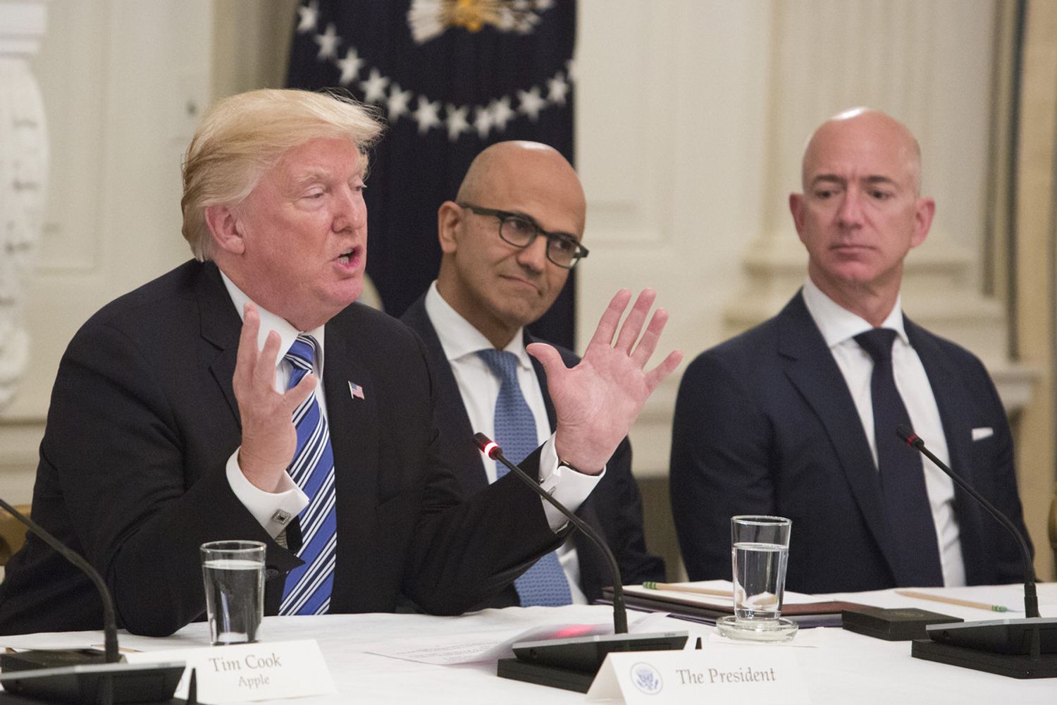 &nbsp;Da sinistra, Donald Trump (Presidente Usa), Satya Nadella (Microsoft)