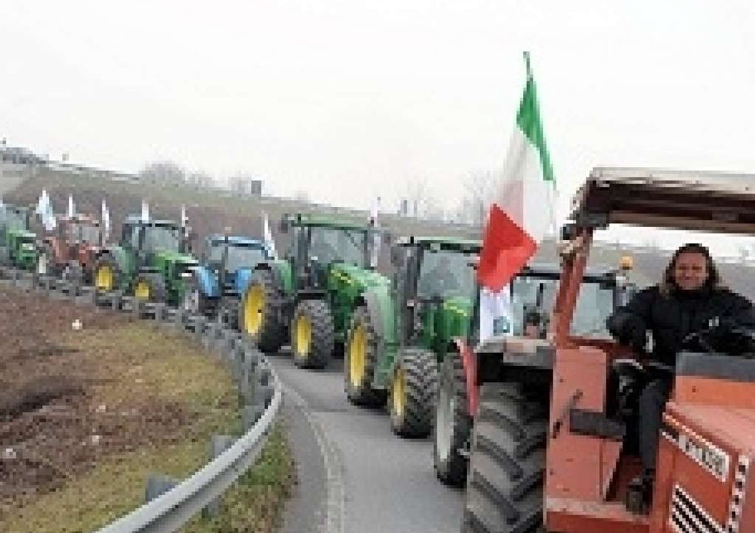 Quote latte, ultimatum della Ue: "Italia recuperi 1, 395 miliardi multe"