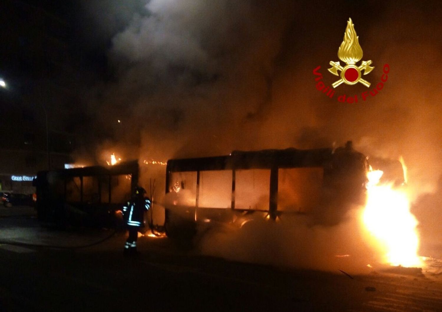 &nbsp;Incendio di un bus Atac (foto di repertorio)