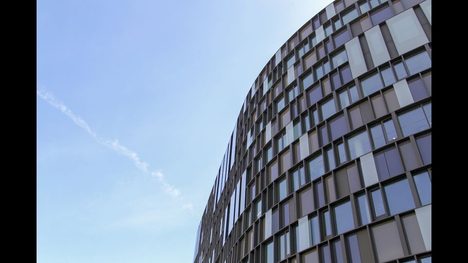 Venerd&igrave; la cerimonia di inaugurazione condotta da Pierfrancesco&nbsp;Favino, alla presenza della sindaca Chiara&nbsp;Appendino, dell'assessore regionale alla cultura Antonella Parigi e di esponenti del mondo imprenditoriale ed economico torinese accolti da&nbsp;tutti i rappresentanti&nbsp;della famiglia&nbsp;Lavazza, a cominciare dal presidente del Gruppo Alberto&nbsp;Lavazza, ai vice presidenti Giuseppe e Marco&nbsp;Lavazza.&nbsp;