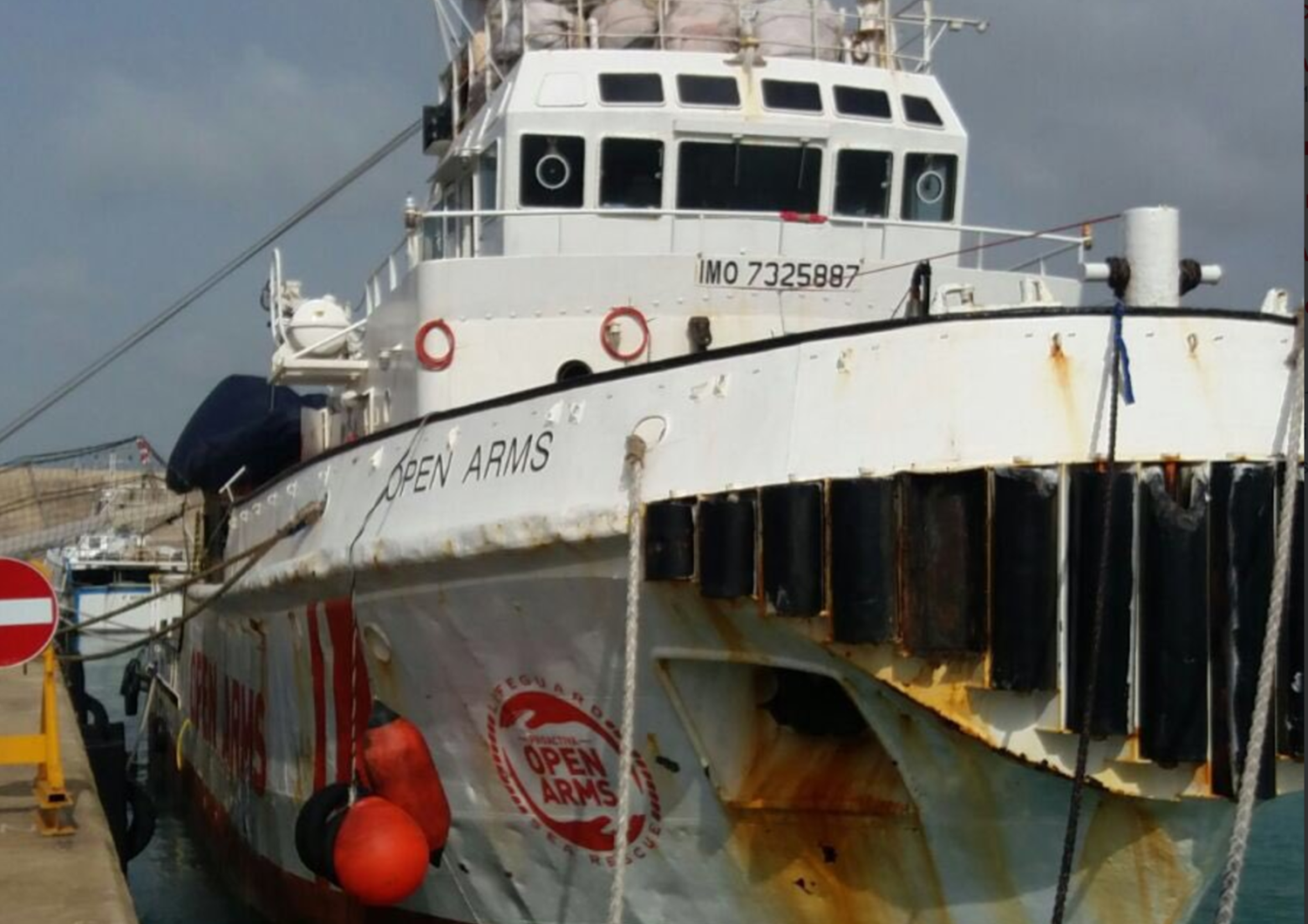 Migranti: dissequestrata la nave Ong spagnola Proactiva Open Arms