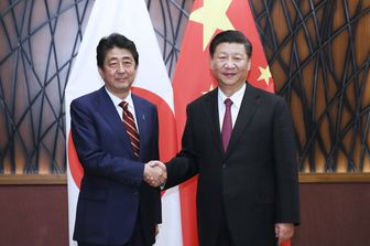 &nbsp;Shinzo Abe e Xi Jinping