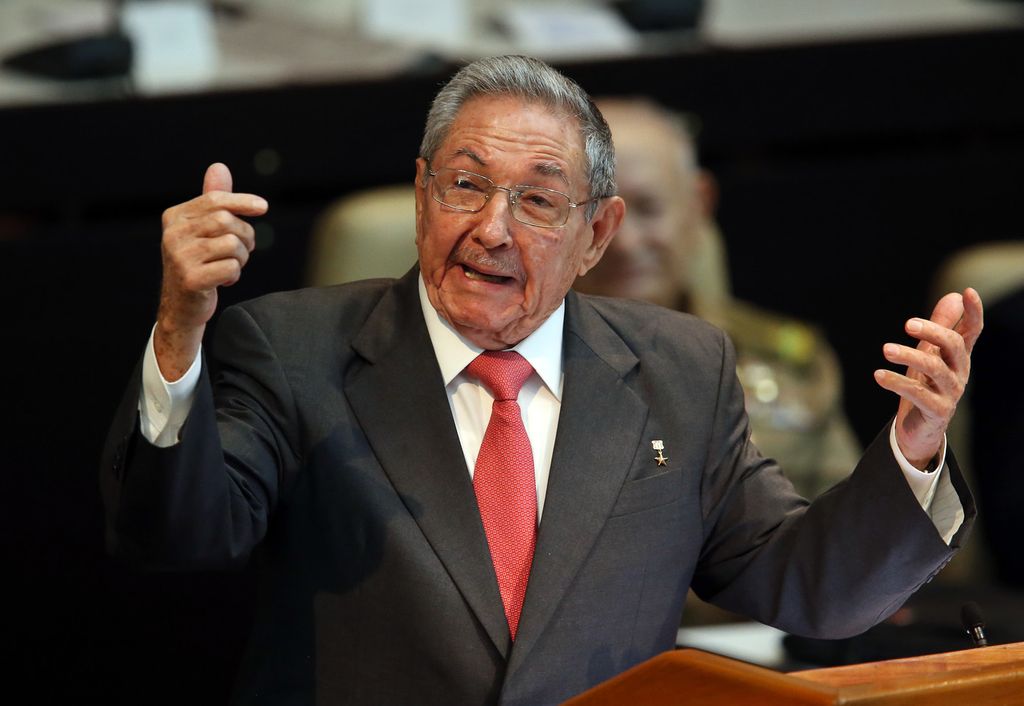Raul Castro tiene un discorso dopo la nomina del suo successore