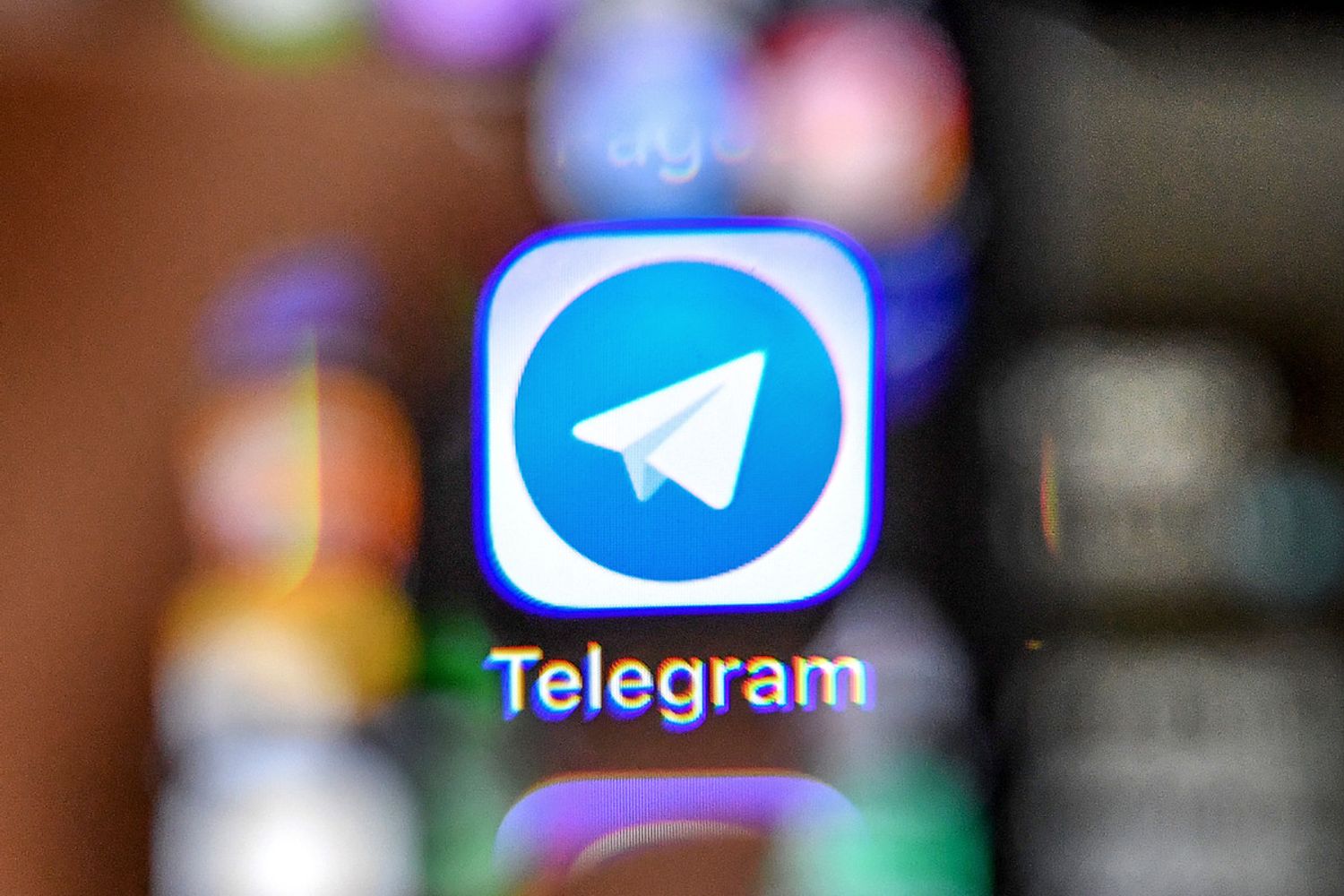 &nbsp;Telegram