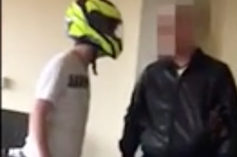 &nbsp;Un frame di uno dei video di atti di bullismo sugli insegnanti a scuola